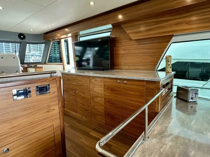Slide: The Image of Outer Reef 62 SOUTH  PAWS - Galley 2023 Outer Reef Trident 620 EVO
SOUTH PAWS - 7651707