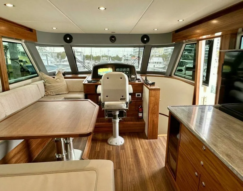 Slide: The Image of Outer Reef 62 SOUTH  PAWS - Helm 2023 Outer Reef Trident 620 EVO
SOUTH PAWS - 7651692