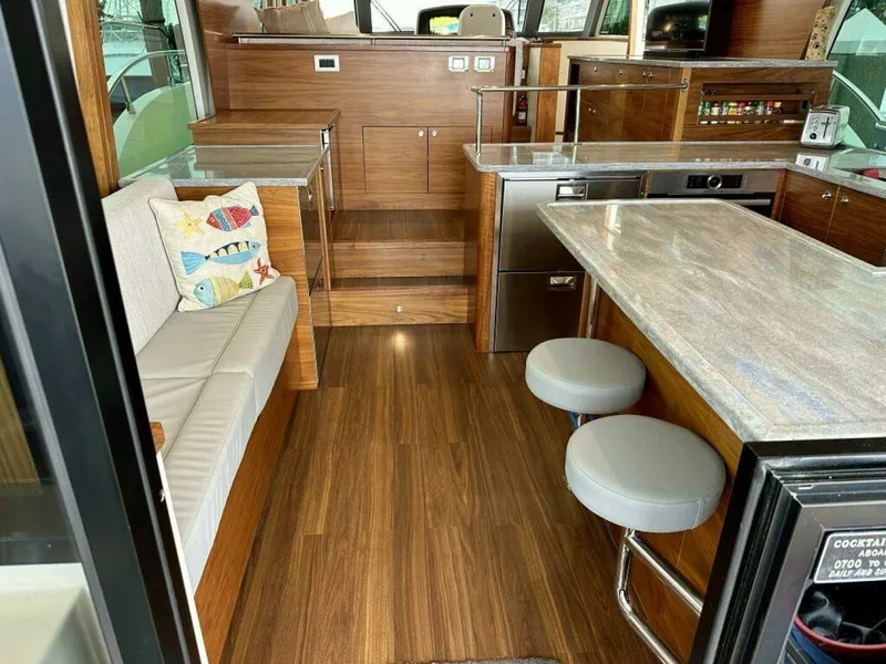 Slide: The Image of Outer Reef 62 SOUTH  PAWS - Salon Galley 2023 Outer Reef Trident 620 EVO
SOUTH PAWS - 7651701