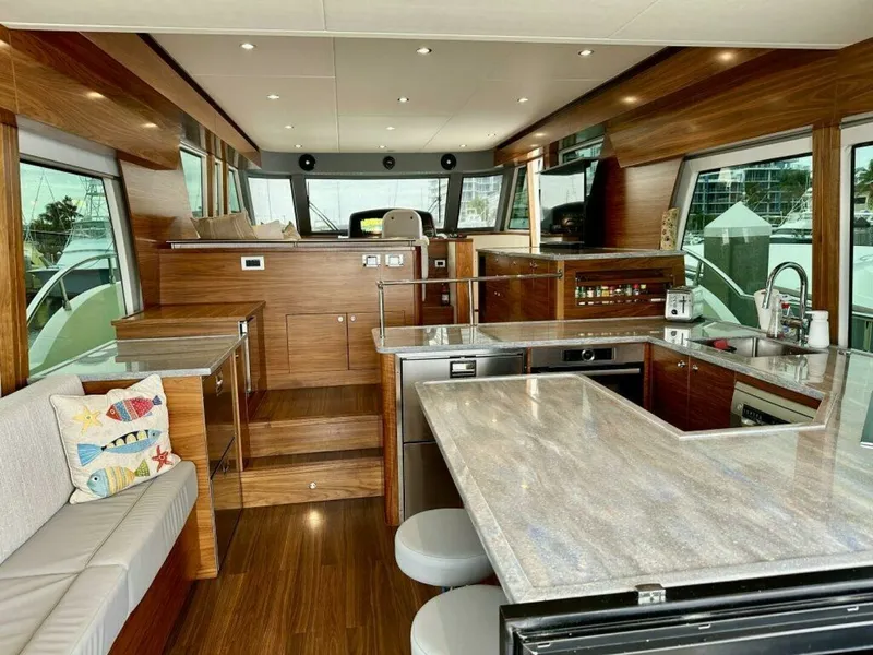 Slide: The Image of Outer Reef 62 SOUTH  PAWS - Salon Galley 2023 Outer Reef Trident 620 EVO
SOUTH PAWS - 7651700