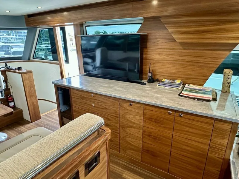 Slide: The Image of Outer Reef 62 SOUTH  PAWS - Helm 2023 Outer Reef Trident 620 EVO
SOUTH PAWS - 5926319