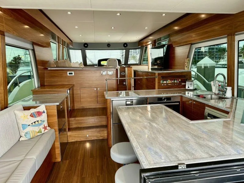 Slide: The Image of Outer Reef 62 SOUTH  PAWS - Salon Galley 2023 Outer Reef Trident 620 EVO
SOUTH PAWS - 5926322
