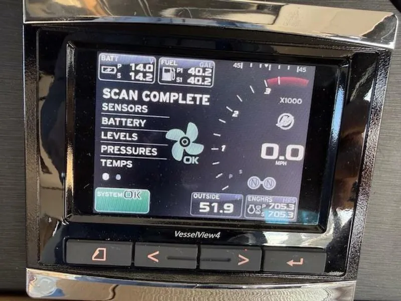 Slide: The Image of 2016 Sea Ray 40 Sundancer - 5926419