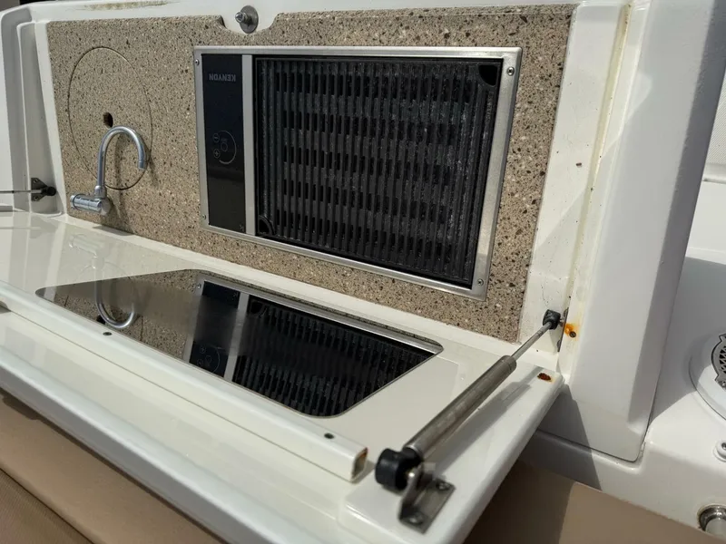 Slide: The Image of 2016 Sea Ray 40 Sundancer - 5926408