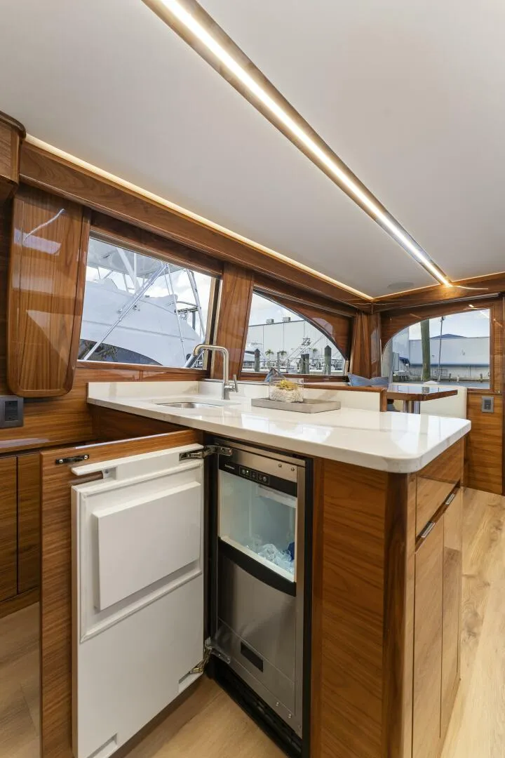Slide: The Image of Viking 50 Billfish 2027 - 5996619