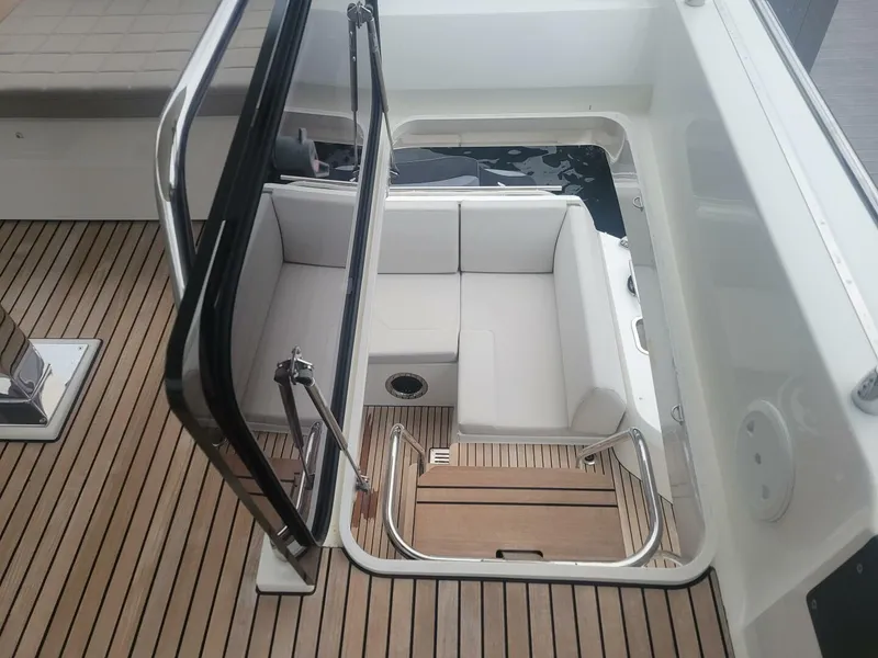 Slide: The Image of Prestige 52 2018 - 5926639