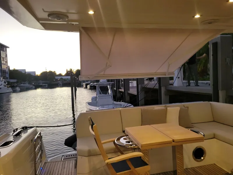 Slide: The Image of Prestige 52 2018 - 5926625