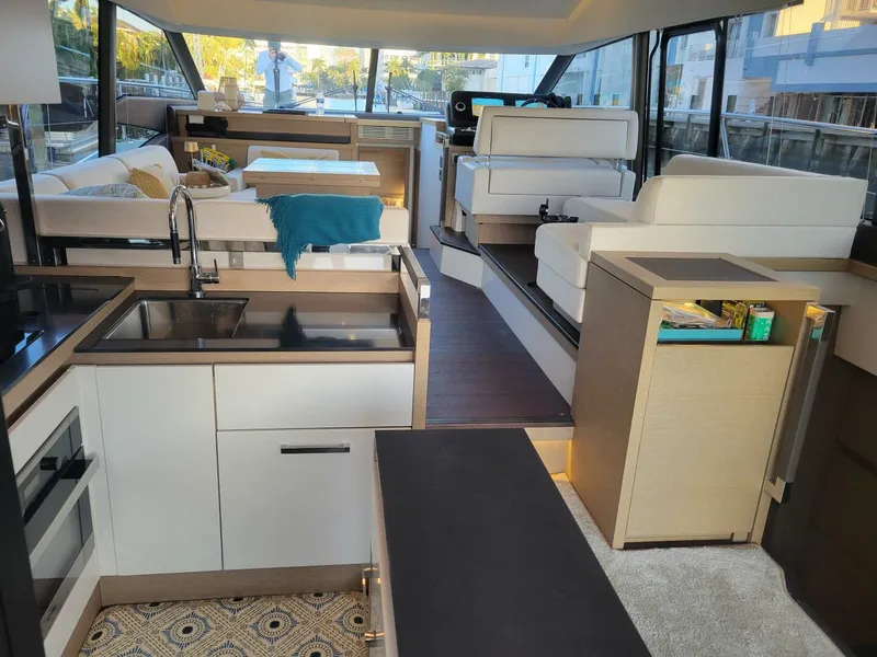 Slide: The Image of Prestige 52 2018 - 5926630