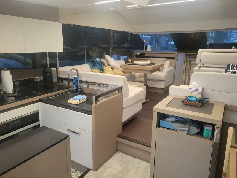 Slide: The Image of Prestige 52 2018 - 5926631