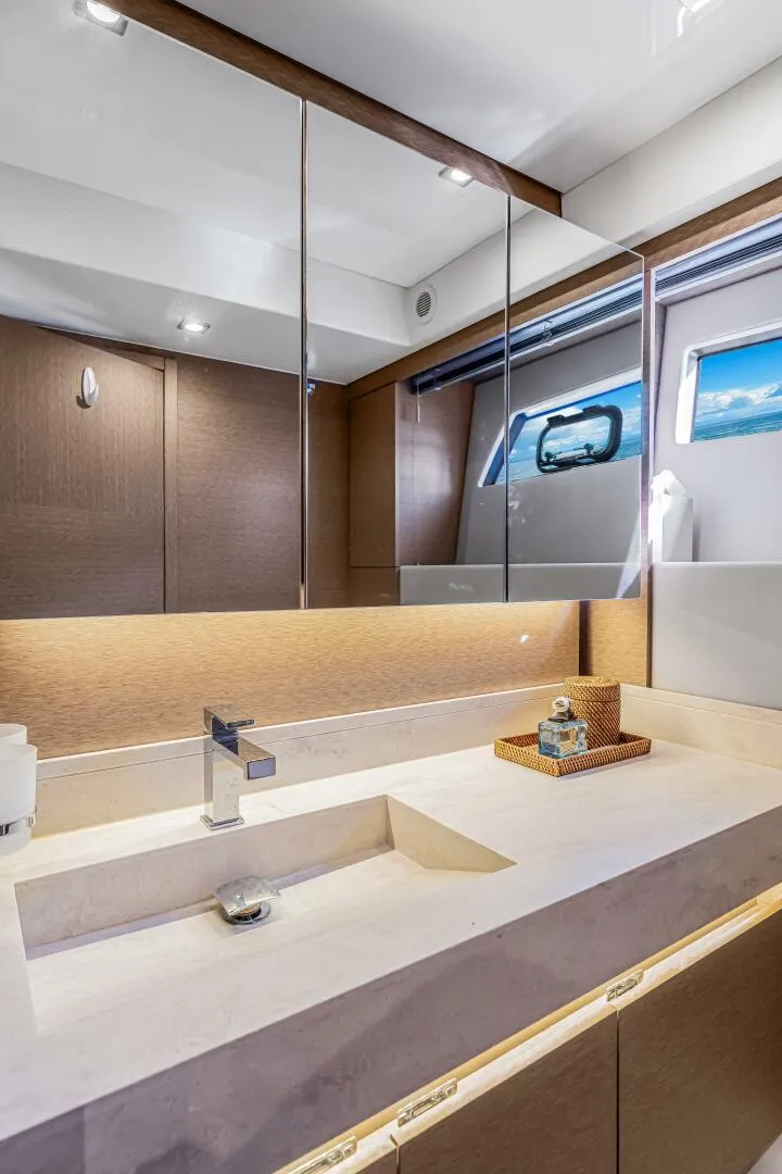 Slide: The Image of Prestige 520 2018 - 5953613