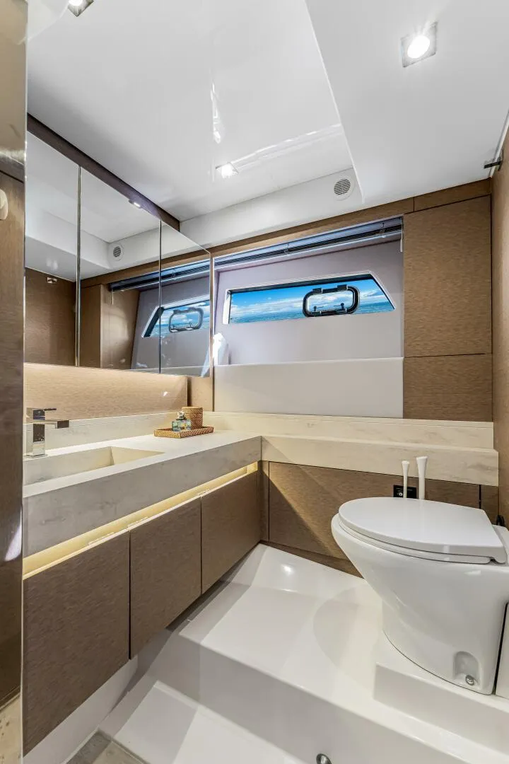 Slide: The Image of Prestige 520 2018 - 5953614