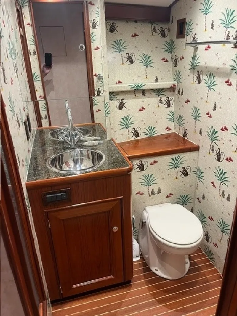 Slide: The Image of Rybovich 60 SIBONEY - Master Stateroom Ensuite Head 2001 Rybovich 60 SIBONEY - 6003793