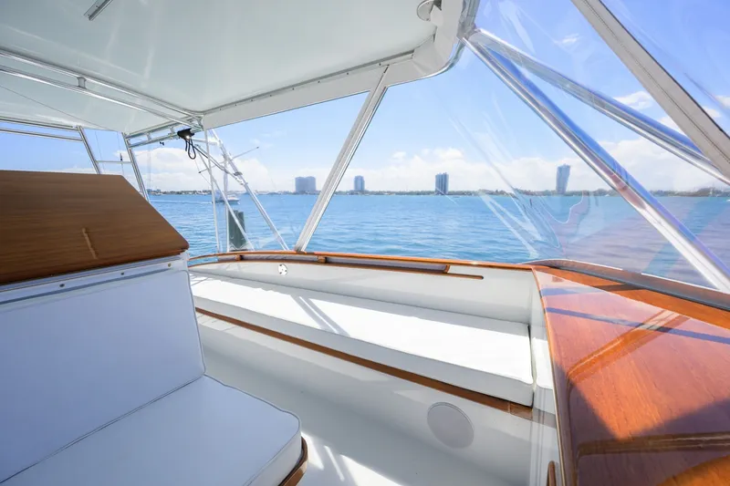 Slide: The Image of Rybovich 60 SIBONEY - Helm Seating - 6064507