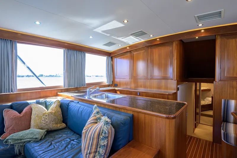 Slide: The Image of Rybovich 60 SIBONEY - Salon/Galley - 6064545