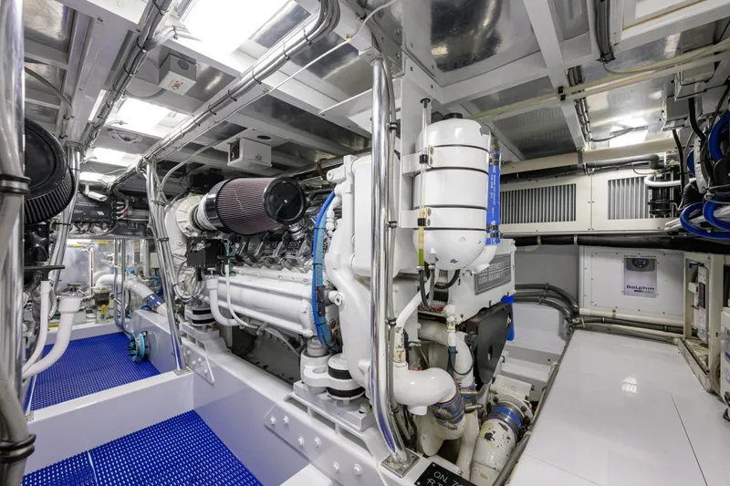 Slide: The Image of Rybovich 60 SIBONEY - Engine Room - 7651889