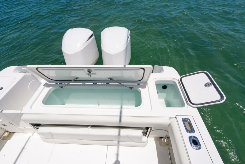 Slide: The Image of Edgewater 318CC 2017 - 5926744