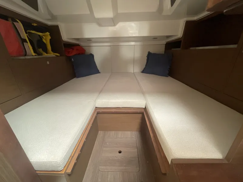 Slide: The Image of Jeanneau 10.5 2019 - 6050365