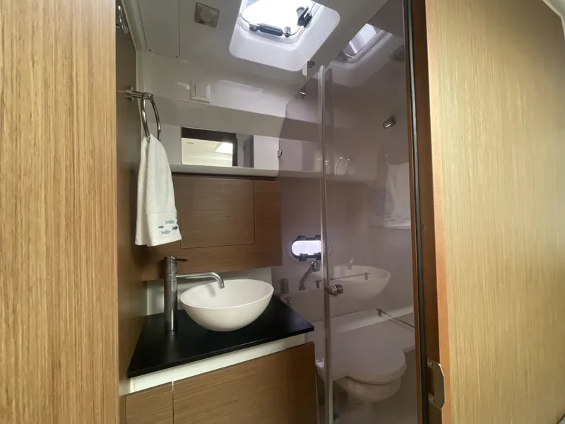 Slide: The Image of Jeanneau 10.5 2019 - 6050366