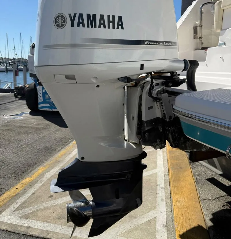 Slide: The Image of Regal 26 XO 2020 - 5927014