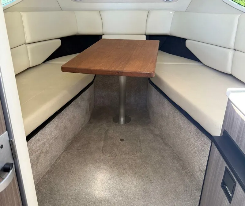 Slide: The Image of Regal 26 XO 2020 - 5927020