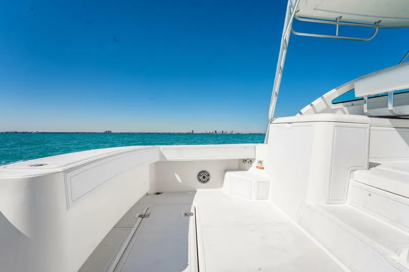 Slide: The Image of Luhrs 32 Open 2004 - 5927280