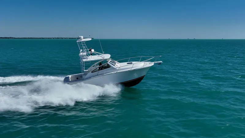 Slide: The Image of Luhrs 32 Open 2004 - 5927335