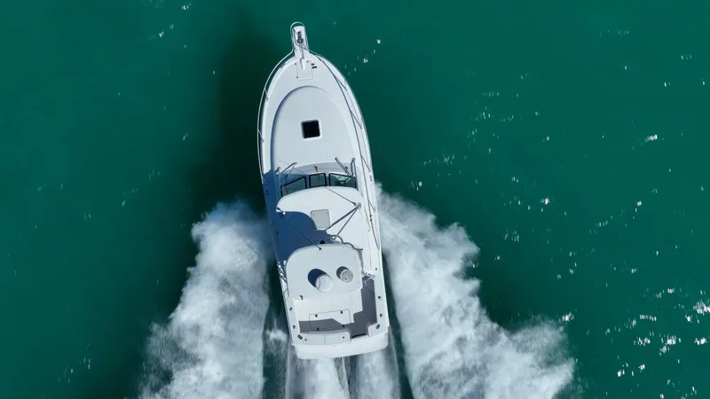 Slide: The Image of Luhrs 32 Open 2004 - 5927337