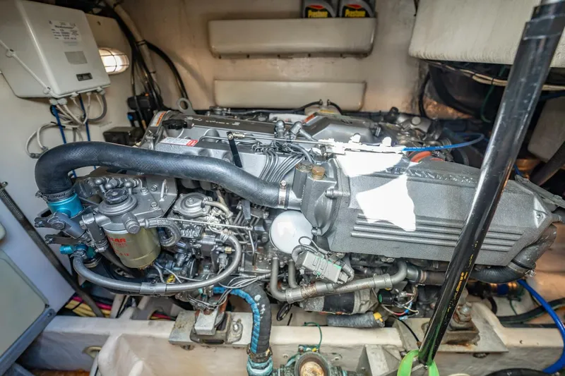 Slide: The Image of Luhrs 32 Open 2004 - 5927356