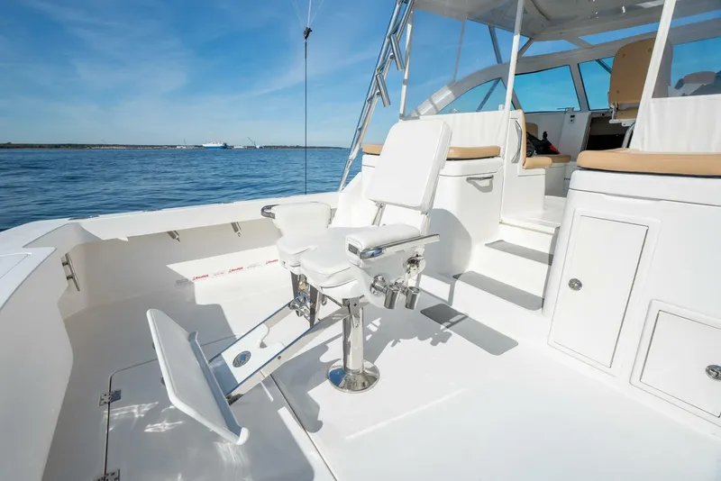 Slide: The Image of Albemarle 41 Salt Lick - Exterior Cockpit 2018 Albemarle 41 Express Salt Lick - 5928879