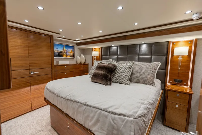 Slide: The Image of 2023 Viking 72 Convertible- TEAM SUPREME- Master Stateroom - 6096815