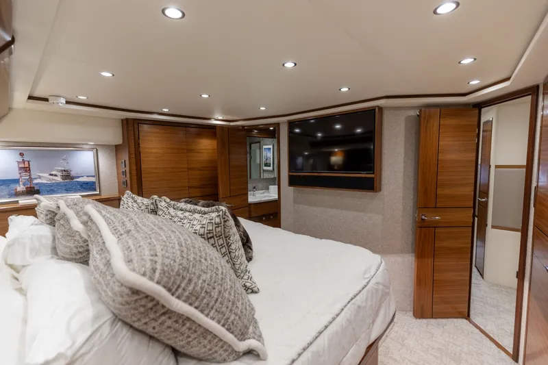 Slide: The Image of 2023 Viking 72 Convertible- TEAM SUPREME- Master Stateroom - 6096816