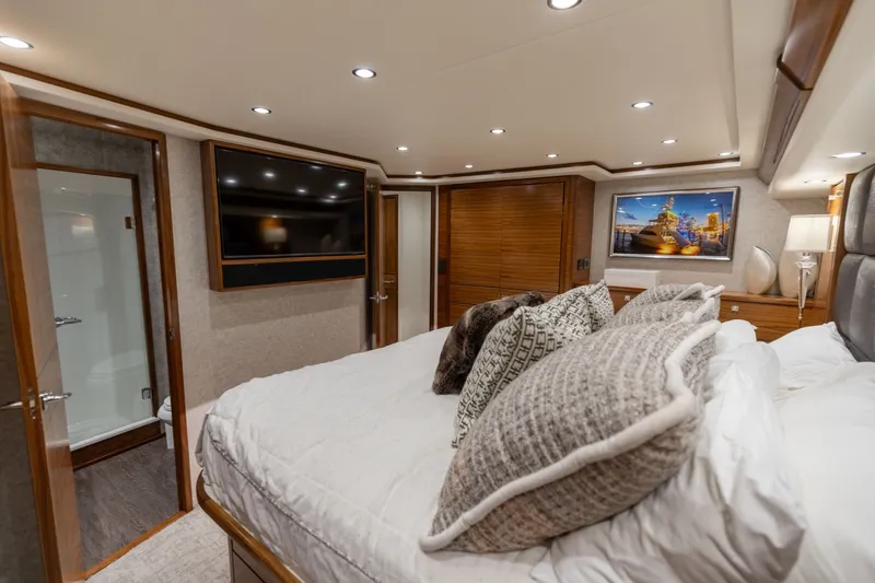 Slide: The Image of 2023 Viking 72 Convertible- TEAM SUPREME- Master Stateroom - 6096817
