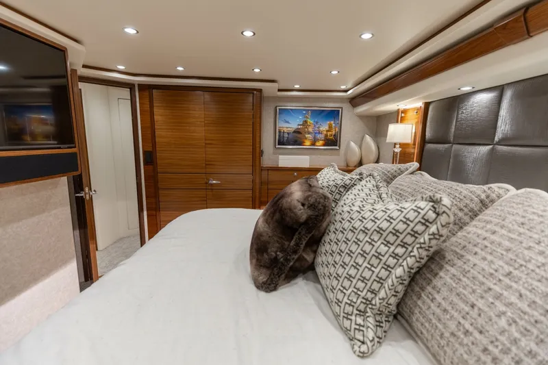 Slide: The Image of 2023 Viking 72 Convertible- TEAM SUPREME- Master Stateroom - 6096819