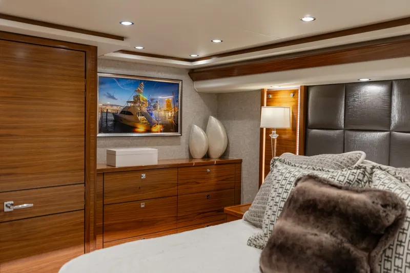 Slide: The Image of 2023 Viking 72 Convertible- TEAM SUPREME- Master Stateroom - 6096820