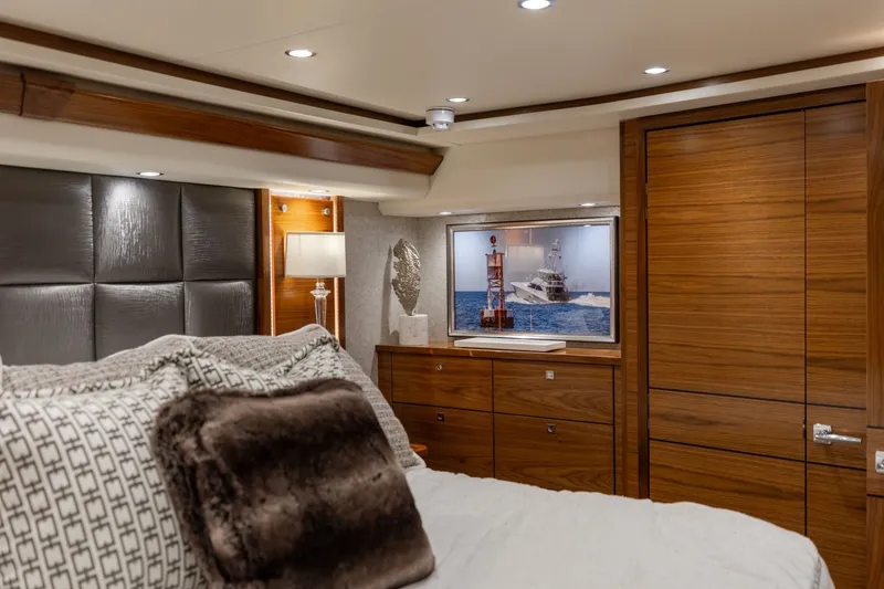 Slide: The Image of 2023 Viking 72 Convertible- TEAM SUPREME- Master Stateroom - 6096821