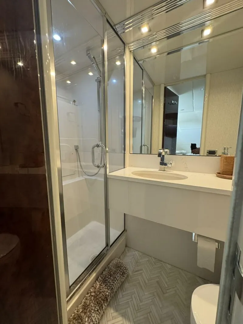 Slide: The Image of Lazzara 94 Motor Yacht 2001 - 5928811