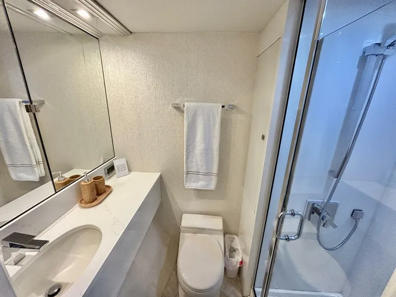 Slide: The Image of Lazzara Yachts 94 Motor Yacht 2001 - 5935642