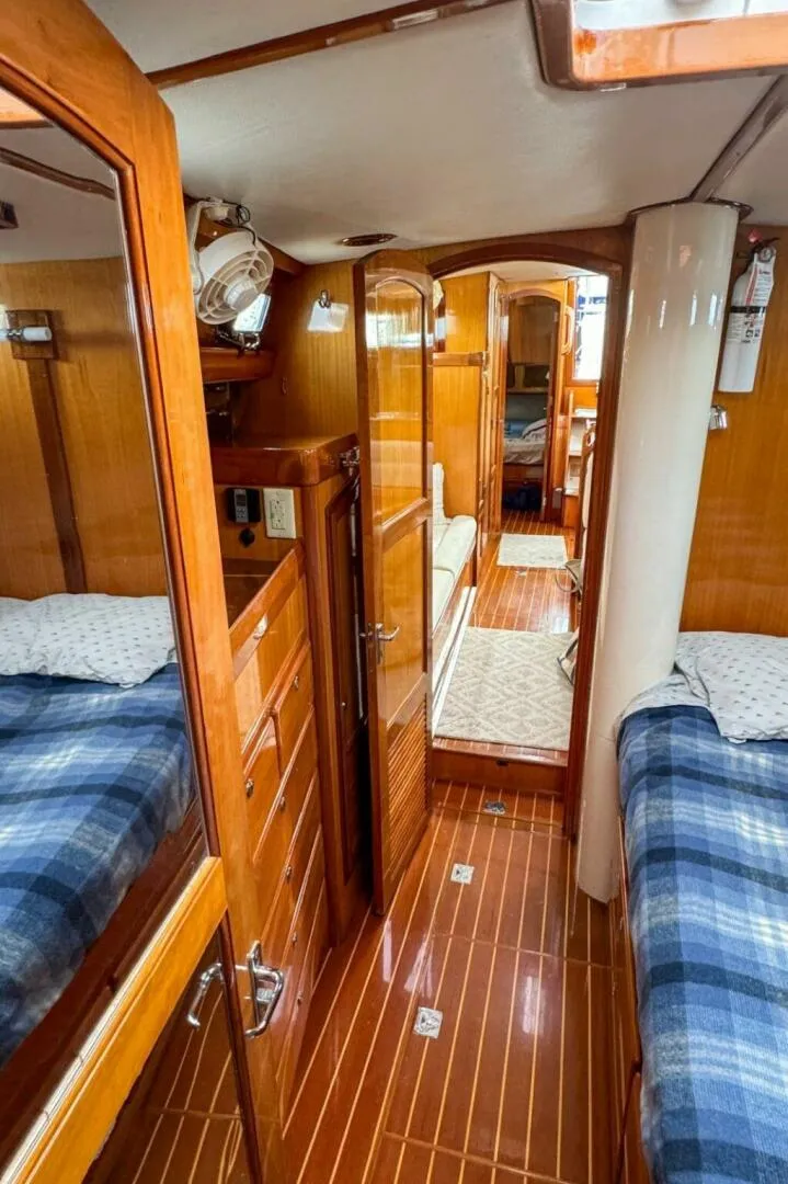 Slide: The Image of Outbound 44 2000 - 5928040