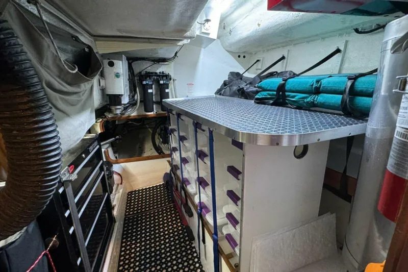 Slide: The Image of Outbound 44 2000 - 5928076