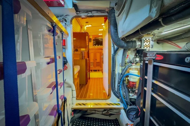 Slide: The Image of Outbound 44 2000 - 5928082