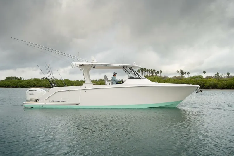 Slide: The Image of Regal 34 SAV 2026 - 5928516