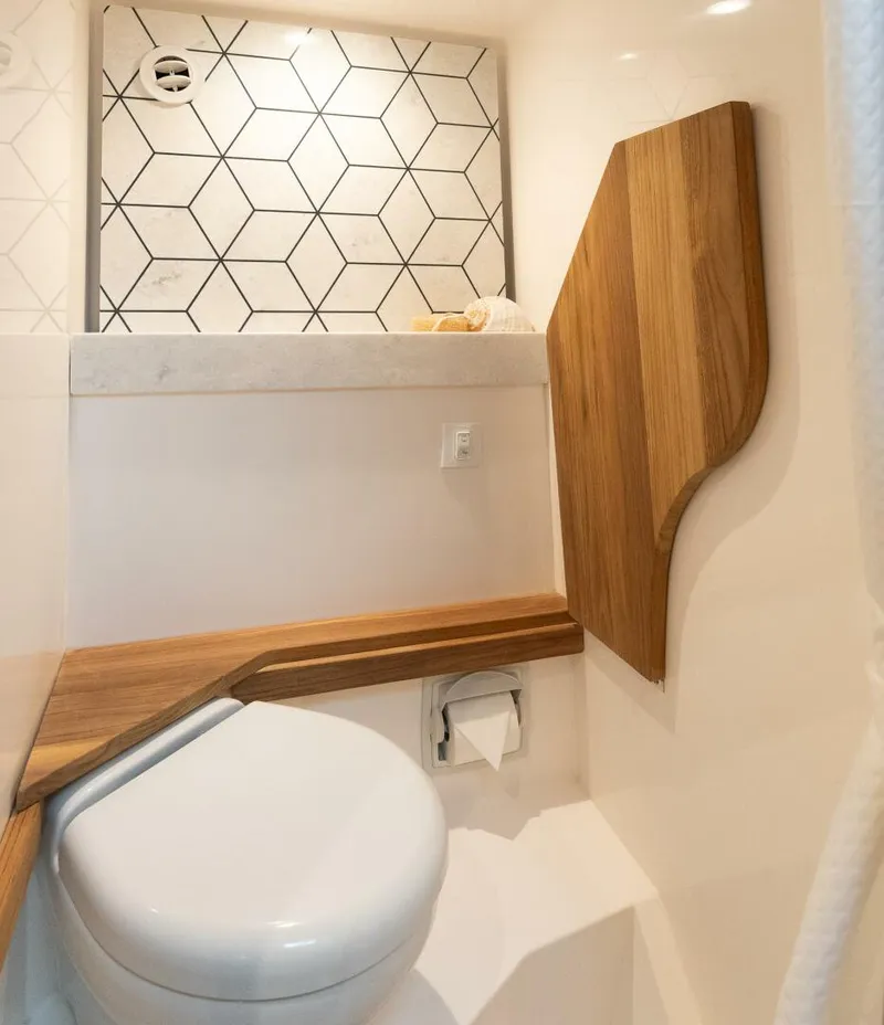 Slide: The Image of Regal 34 SAV 2026 - 5928539