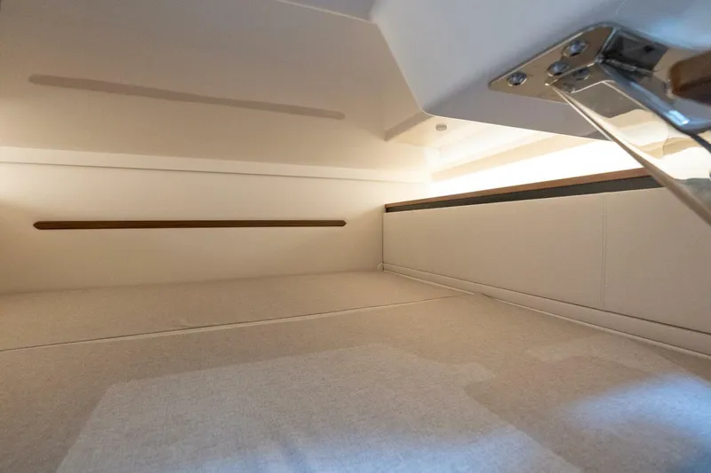 Slide: The Image of Regal 34 SAV 2026 - 5928541