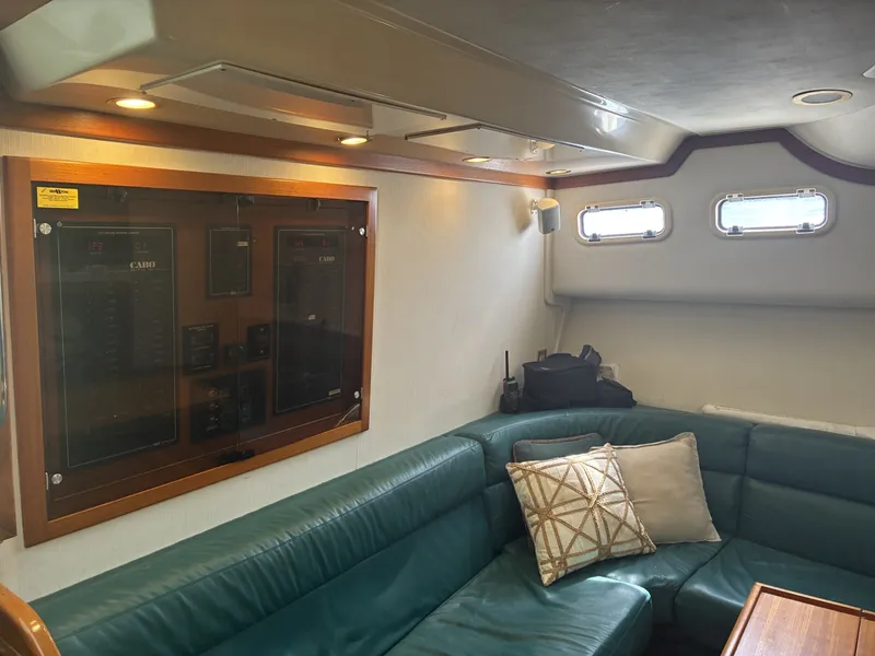 Slide: The Image of 2000 Cabo Express 45 - 6065781