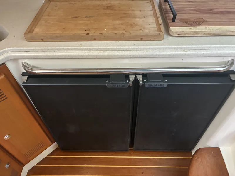 Slide: The Image of 2000 Cabo Express 45 - 6065787