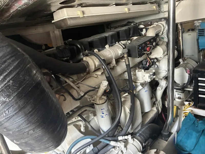 Slide: The Image of 2000 Cabo Express 45 - 6065808