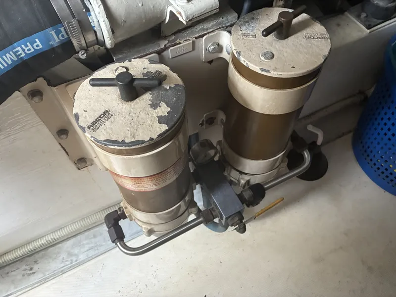 Slide: The Image of 2000 Cabo Express 45 - 6065809