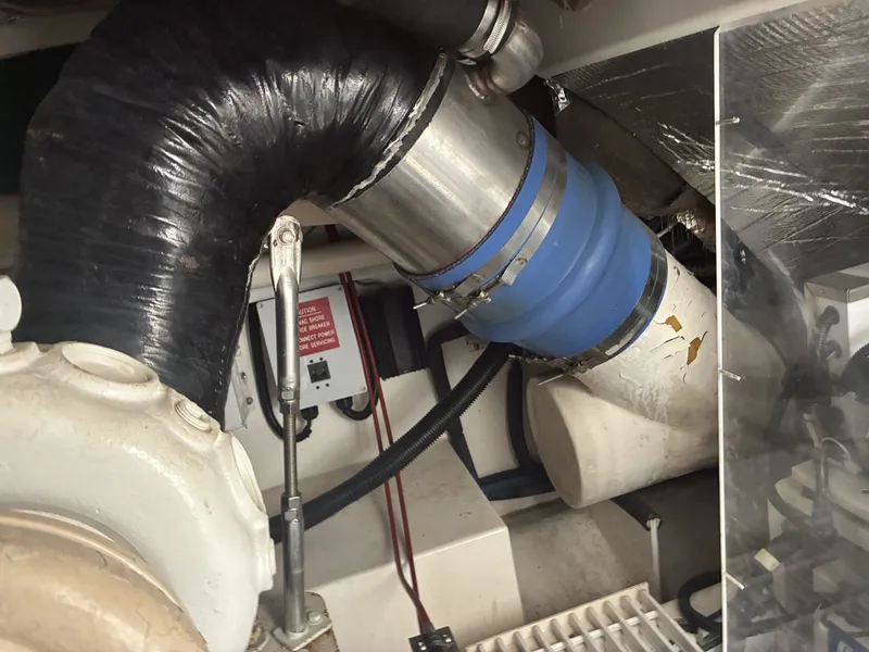 Slide: The Image of 2000 Cabo Express 45 - 6065814