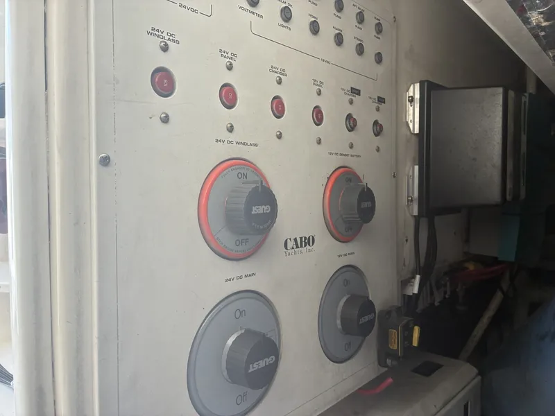 Slide: The Image of 2000 Cabo Express 45 - 6065815