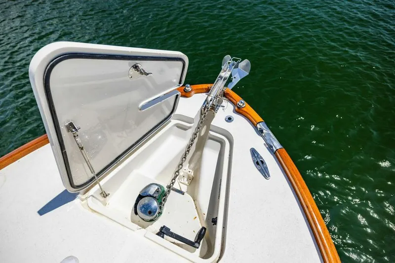 Slide: The Image of Hinckley Yachts Talaria 29 R 2004 - 5928695